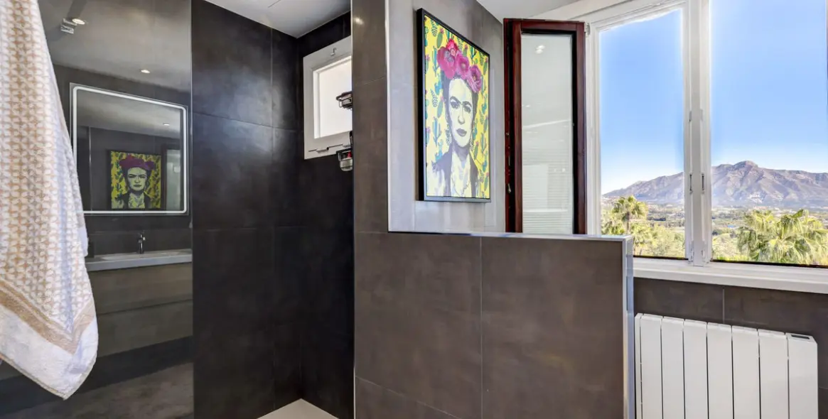 Продажа двухуровневого пентхауса в Benahavís 29