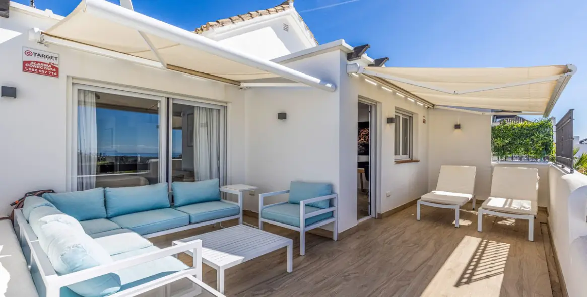 Продажа двухуровневого пентхауса в Benahavís 38