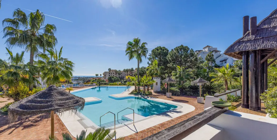 Продажа двухуровневого пентхауса в Benahavís 44