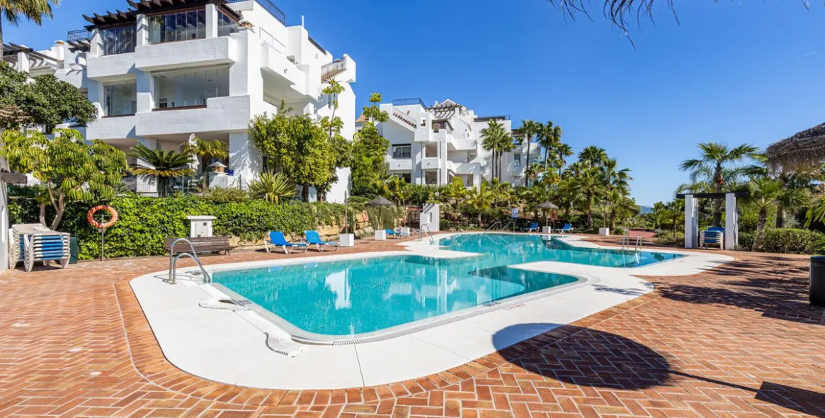 Продажа двухуровневого пентхауса в Benahavís 46