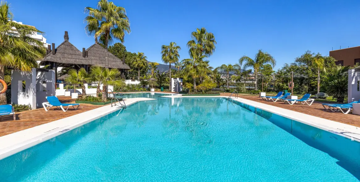 Продажа двухуровневого пентхауса в Benahavís 48