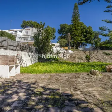 Venta de parcela residencial en Nueva Andalucía