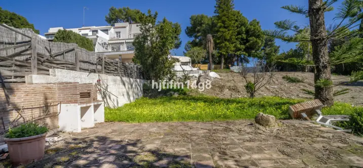 Venta de parcela residencial en Nueva Andalucía 4