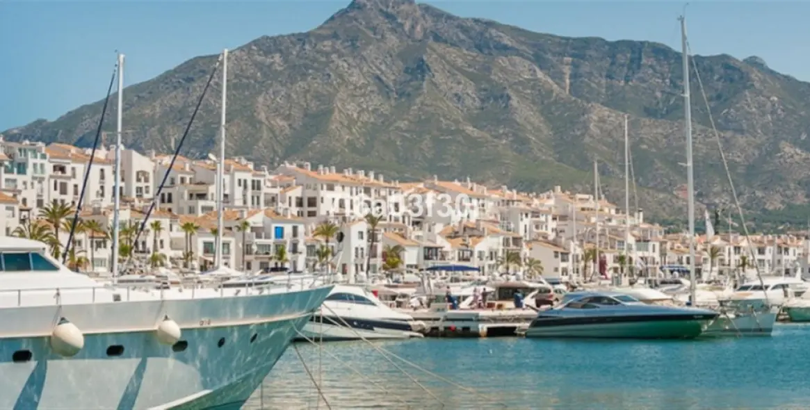 Sale of townhouse in San Pedro de Alcántara 36