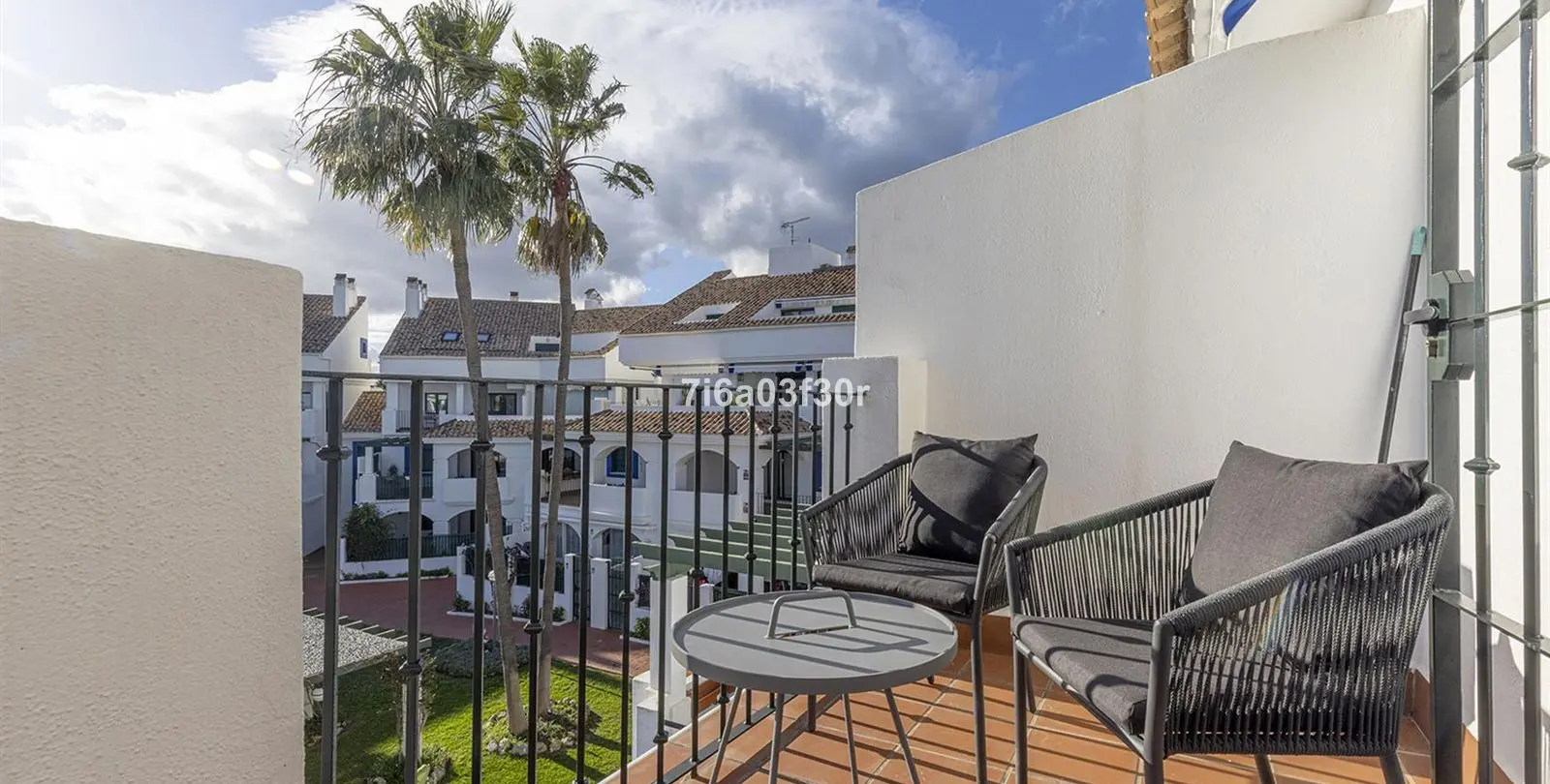 Venta de adosado en San Pedro de Alcántara 26