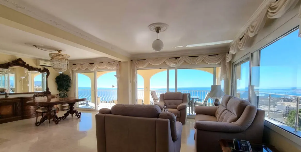 Продажа  отдельно стоящей виллы в Benalmadena 11