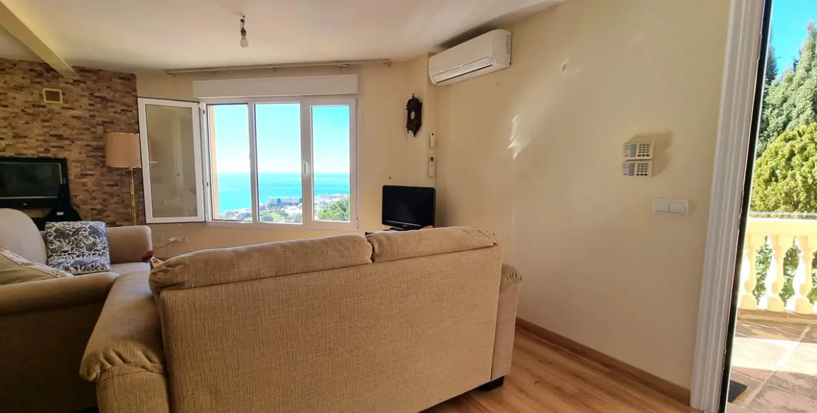 Продажа  отдельно стоящей виллы в Benalmadena 12