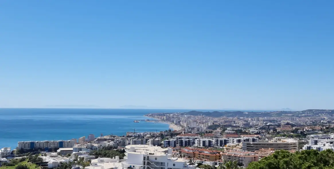 Продажа  отдельно стоящей виллы в Benalmadena 16