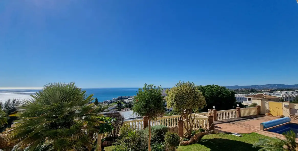 Продажа  отдельно стоящей виллы в Benalmadena 25