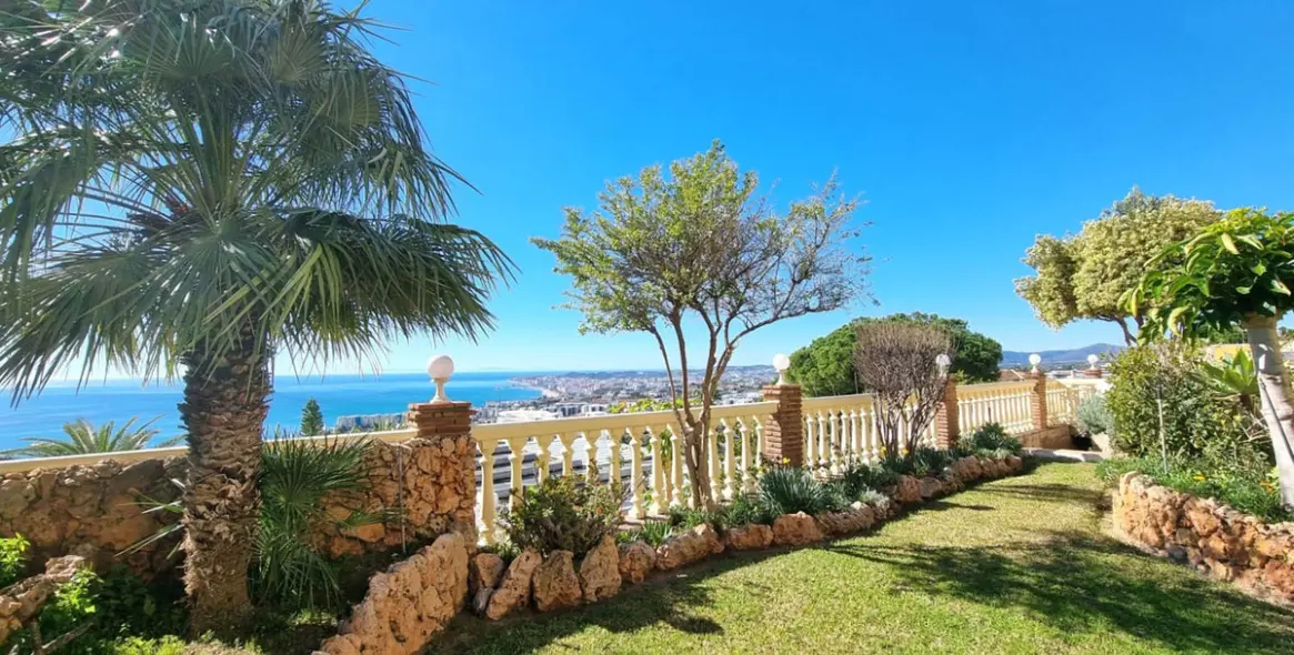 Продажа  отдельно стоящей виллы в Benalmadena 37