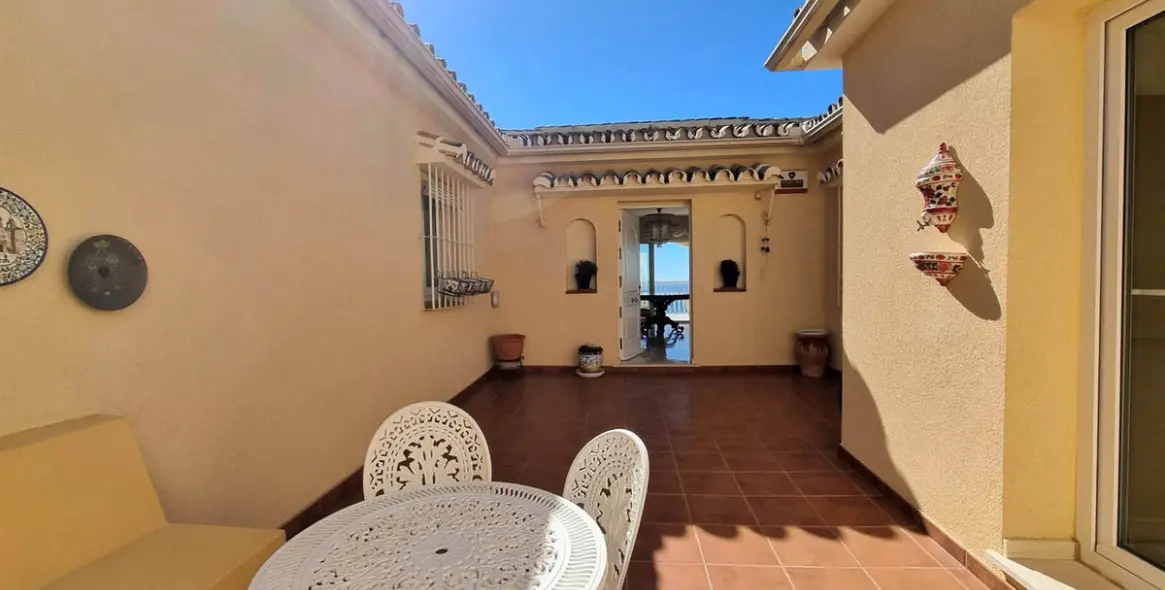 Продажа  отдельно стоящей виллы в Benalmadena 41