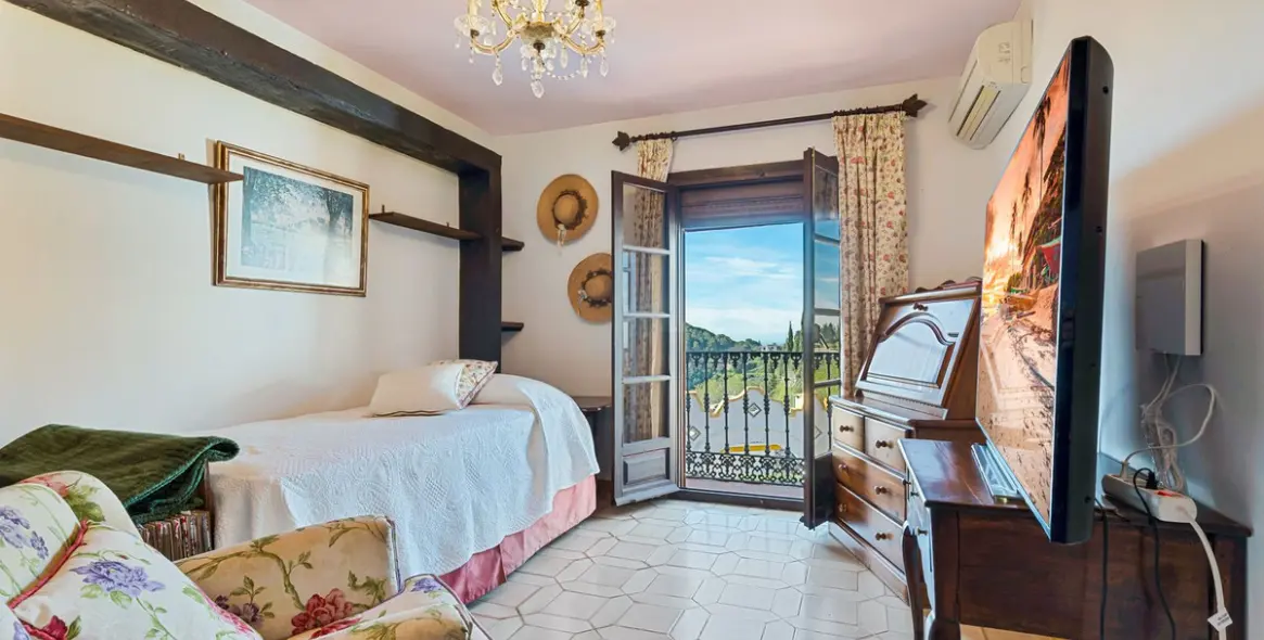 Sale of detached villa in Mijas 11