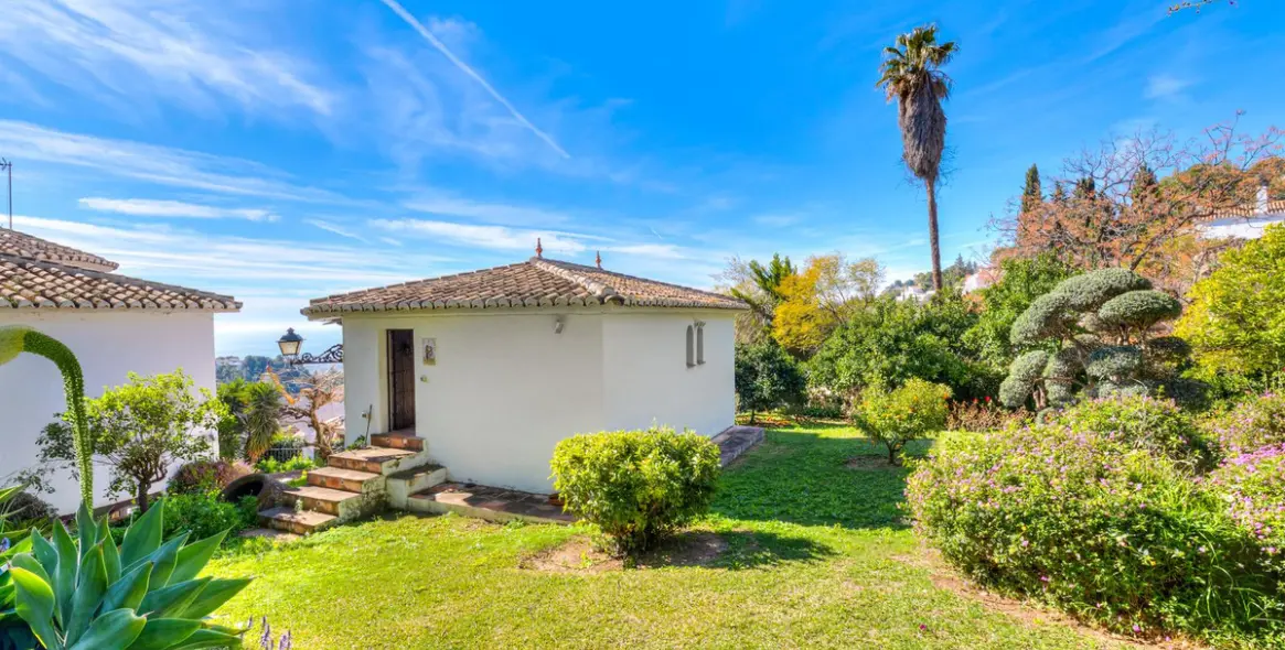 Sale of detached villa in Mijas 33