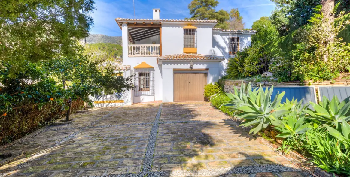 Sale of detached villa in Mijas 34