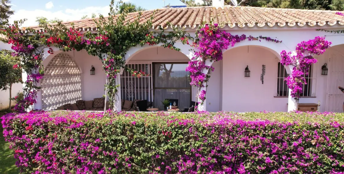 Sale of detached villa in Marbesa 3