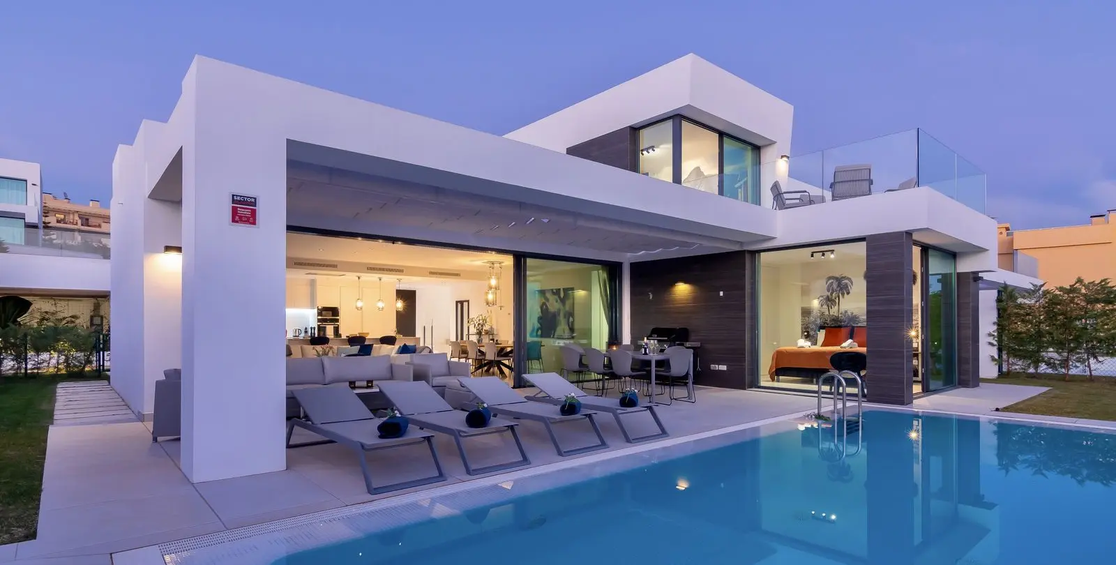 Venta de villa independiente en Calahonda 1