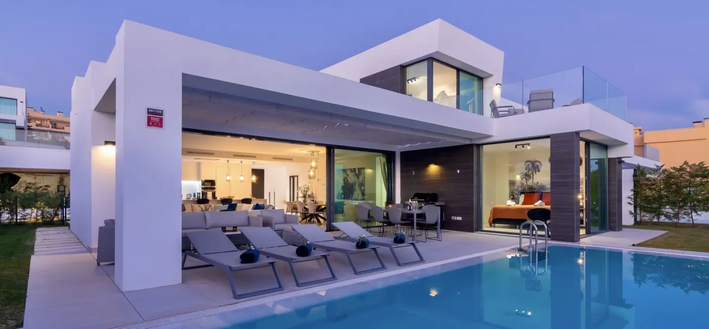 Venta de villa independiente en Calahonda 0