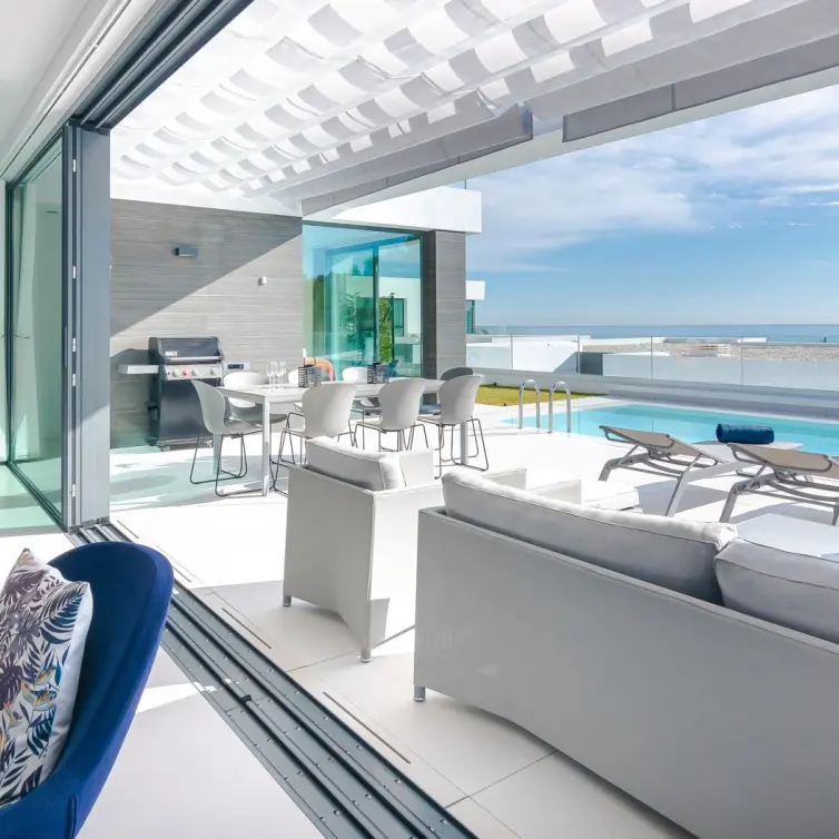 Venta de villa independiente en Calahonda