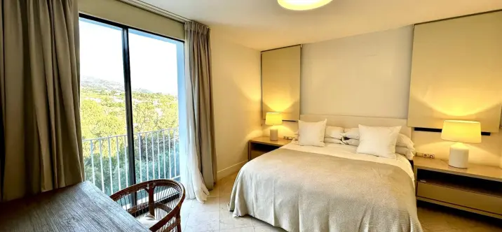 Long-term rent of detached villa in The Golden Mile 2