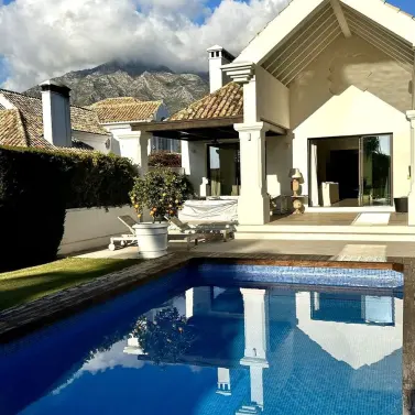Long-term rent of detached villa in The Golden Mile