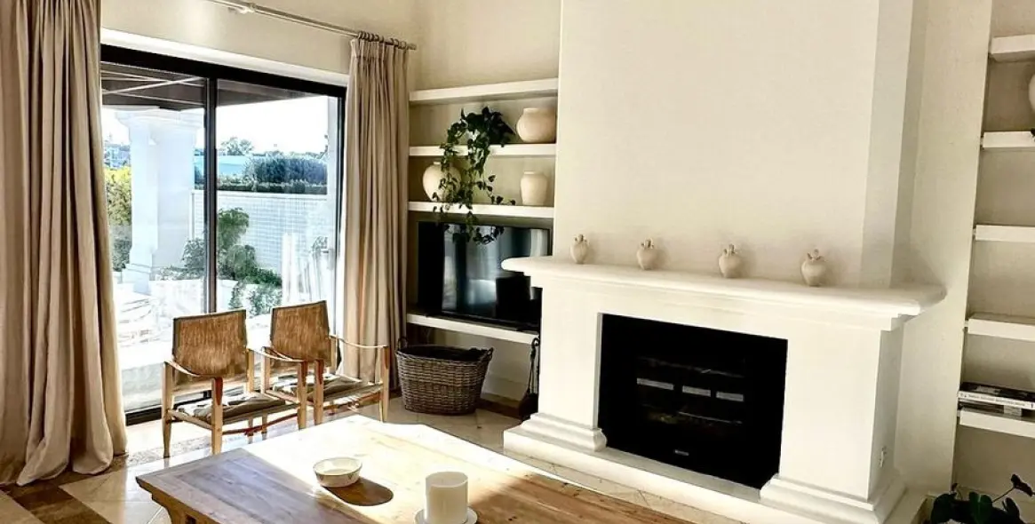 Long-term rent of detached villa in The Golden Mile 14