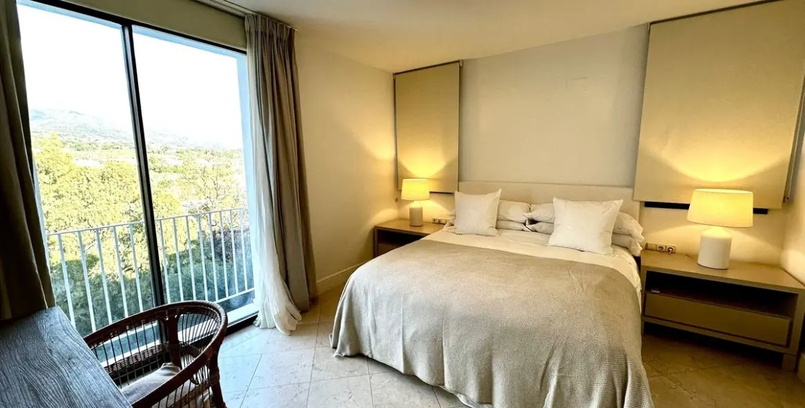 Long-term rent of detached villa in The Golden Mile 16