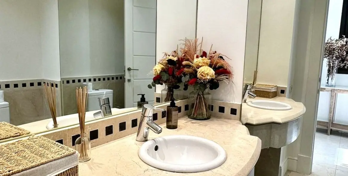 Long-term rent of detached villa in The Golden Mile 17