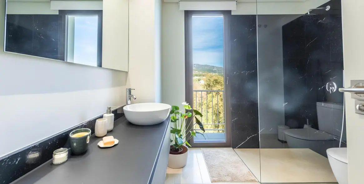 Long-term rent of detached villa in The Golden Mile 20