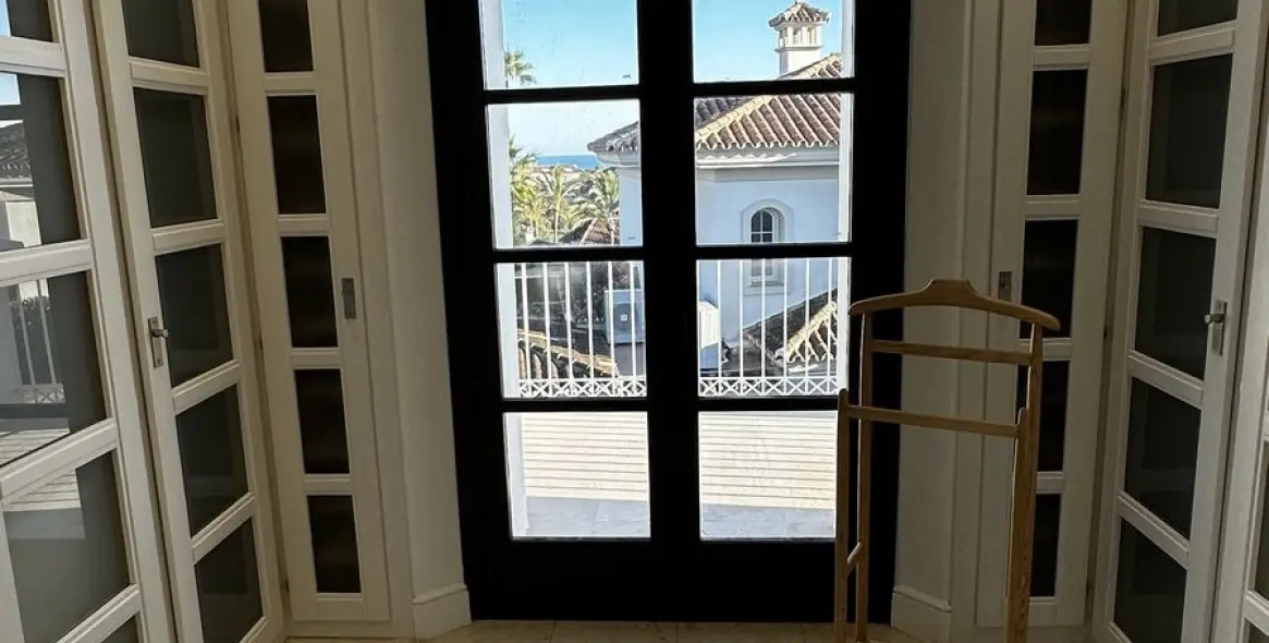 Долгосрочная аренда  отдельно стоящей виллы в The Golden Mile 29