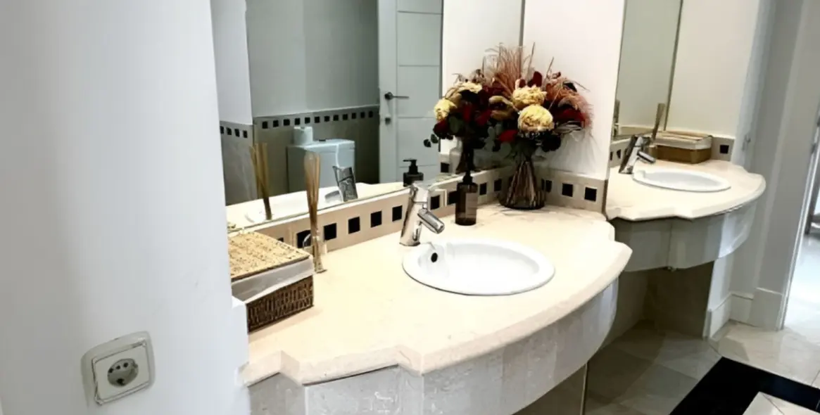 Long-term rent of detached villa in The Golden Mile 36