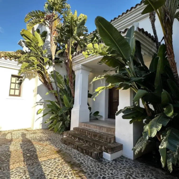 Short-term rent of detached villa in The Golden Mile