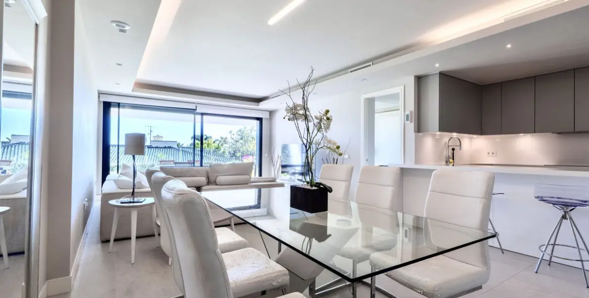 Long-term rent of ground floor apartment in Nueva Andalucía 4