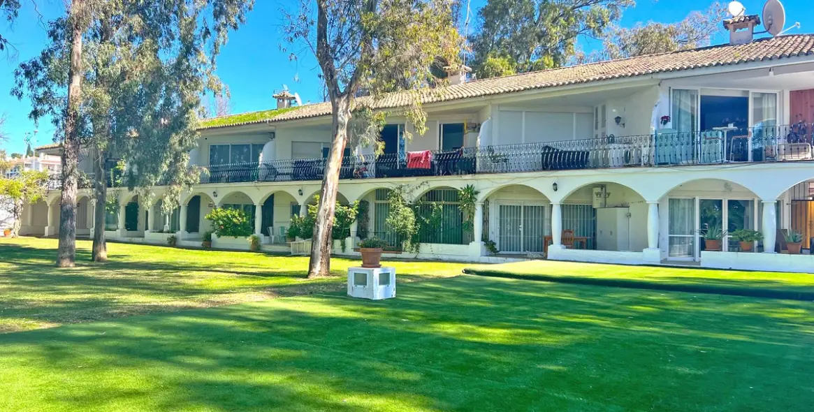 Long-term rent of middle floor apartment in Marbella 1