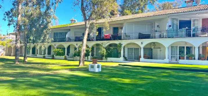 Long-term rent of middle floor apartment in Marbella 0