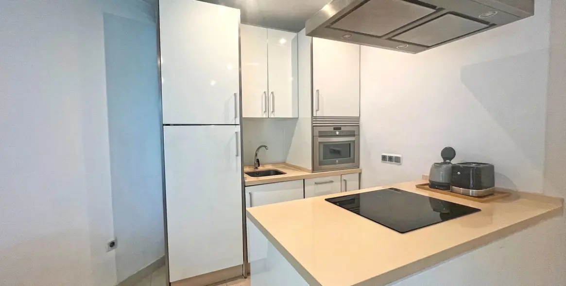 Long-term rent of middle floor apartment in Marbella 5