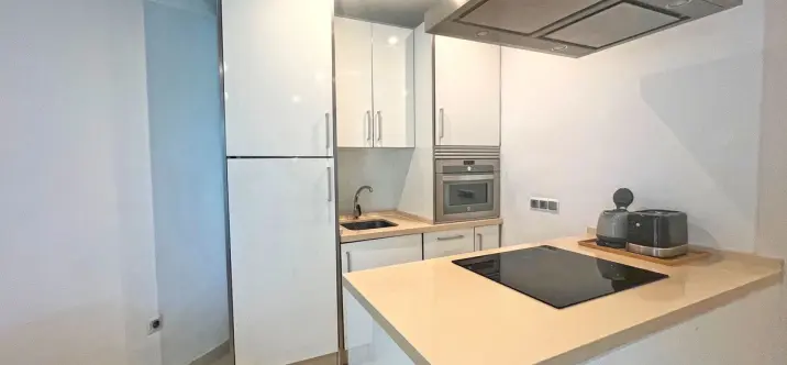 Long-term rent of middle floor apartment in Marbella 4