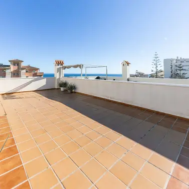 Venta de ático dúplex en Torrequebrada