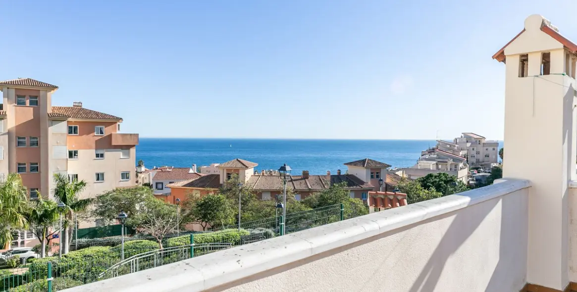 Venta de ático dúplex en Torrequebrada 11