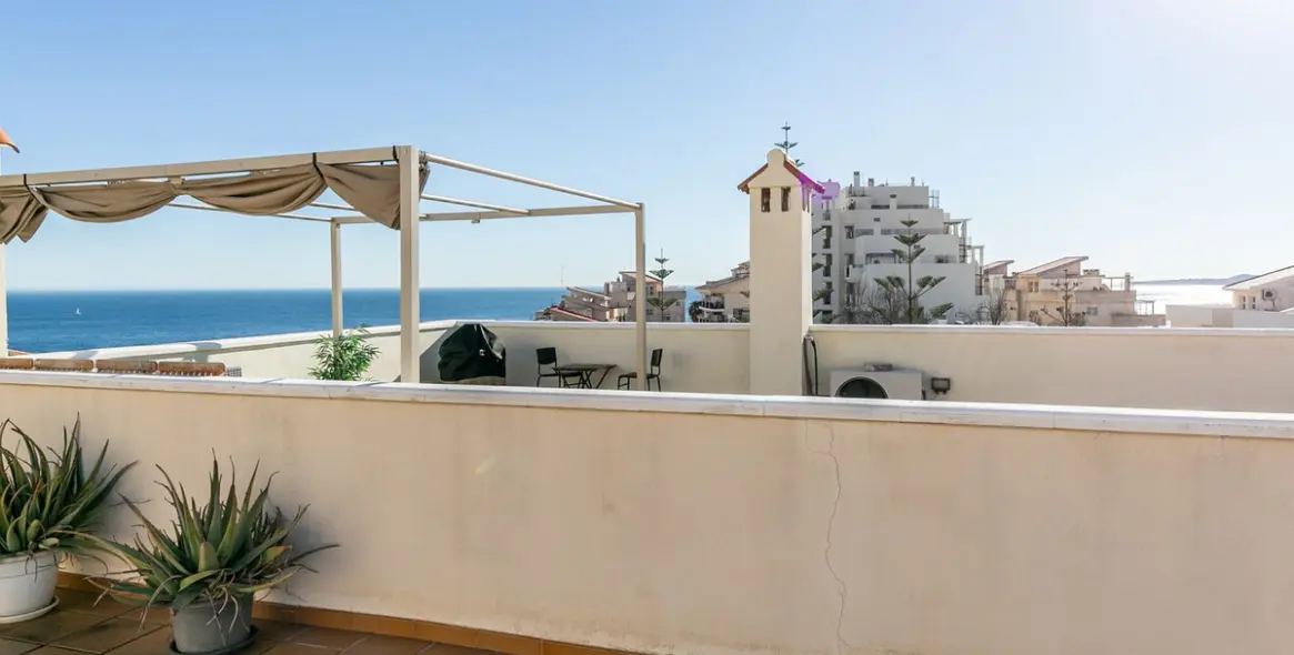 Venta de ático dúplex en Torrequebrada 14