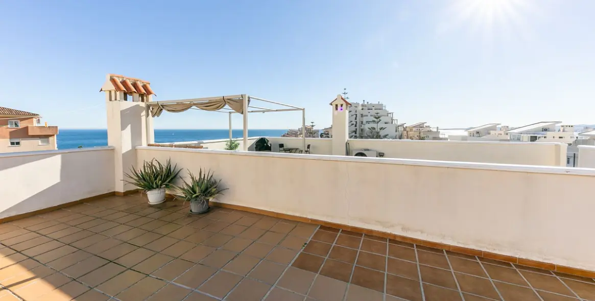 Venta de ático dúplex en Torrequebrada 15