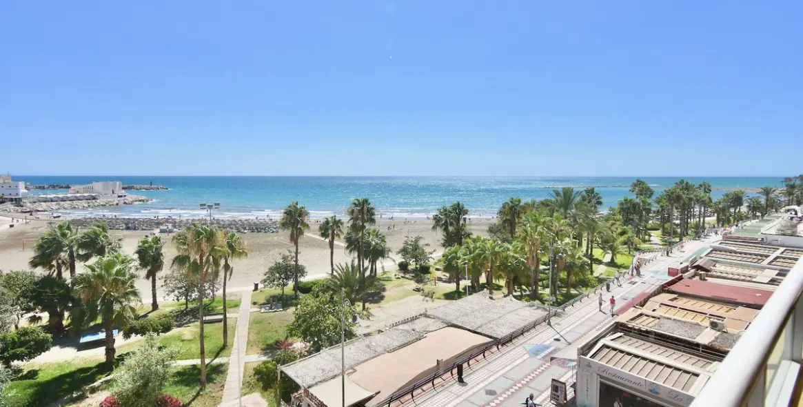 Venta de apartamento en planta media en Benalmadena 2