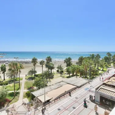 Venta de apartamento en planta media en Benalmadena