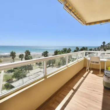 Venta de apartamento en planta media en Benalmadena