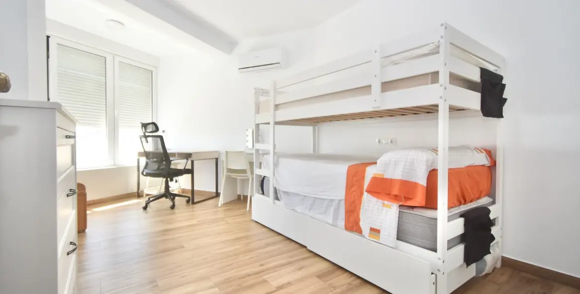 Venta de apartamento en planta media en Benalmadena 18