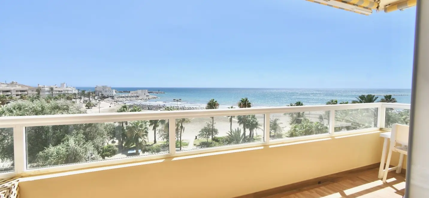 Sale of middle floor apartment in Benalmadena 0