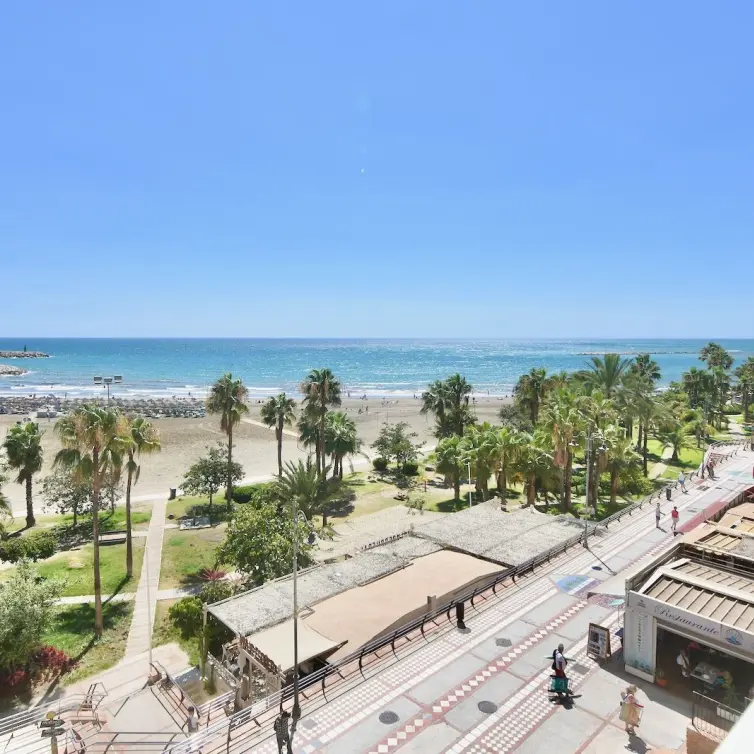 Sale of middle floor apartment in Benalmadena