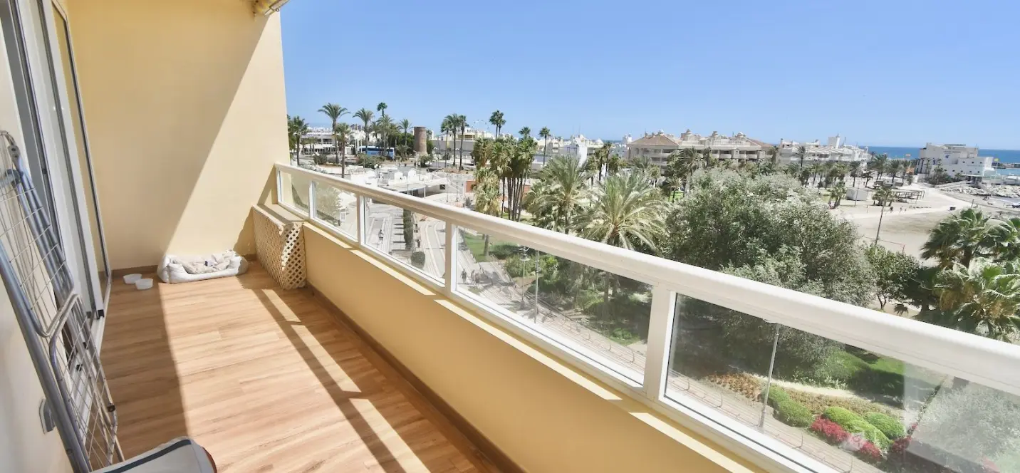 Sale of middle floor apartment in Benalmadena 4