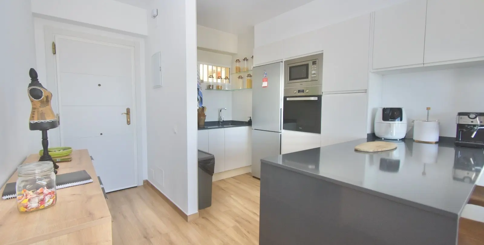 Sale of middle floor apartment in Benalmadena 13