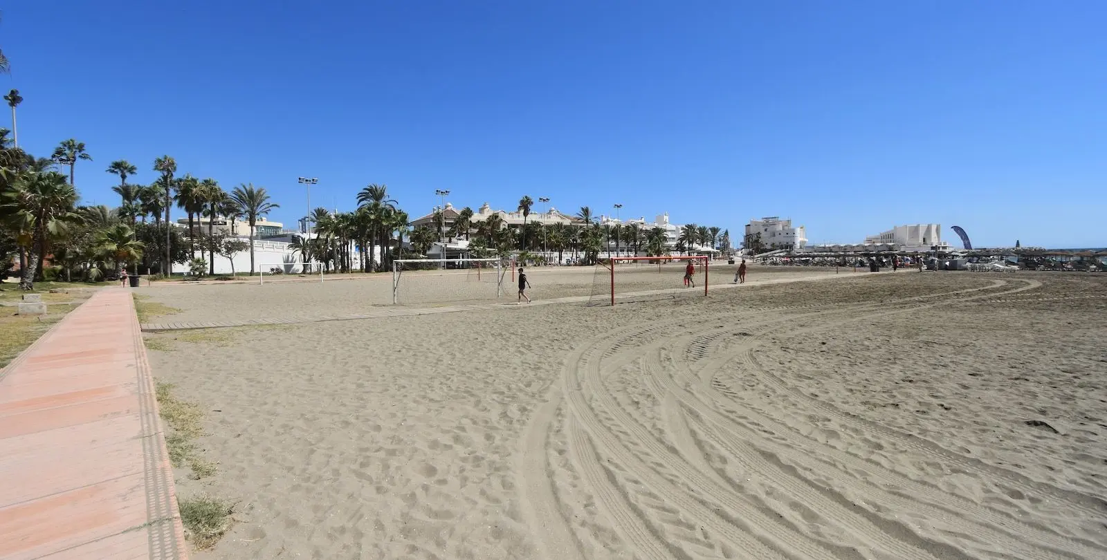 Sale of middle floor apartment in Benalmadena 23