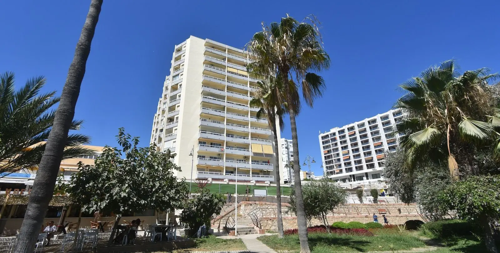 Sale of middle floor apartment in Benalmadena 25